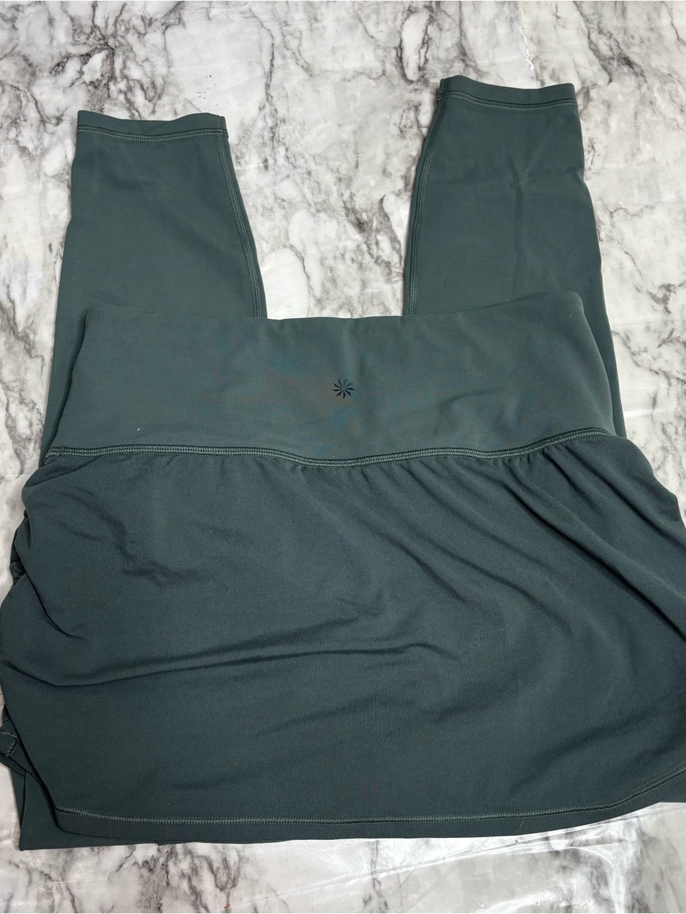 Athleta Elation 2 in 1 7/8 Tight Green Skirted Leggings Yoga Pants medium modest - Picture 2 of 7